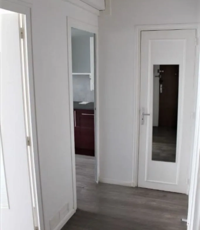 Appartement en Centre-ville de Commentry – 2 chambres, garage, cave 