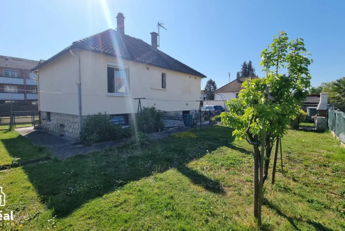 Maison semi plain-pied avec 4 chambres à Aubevoye - Centre ville 