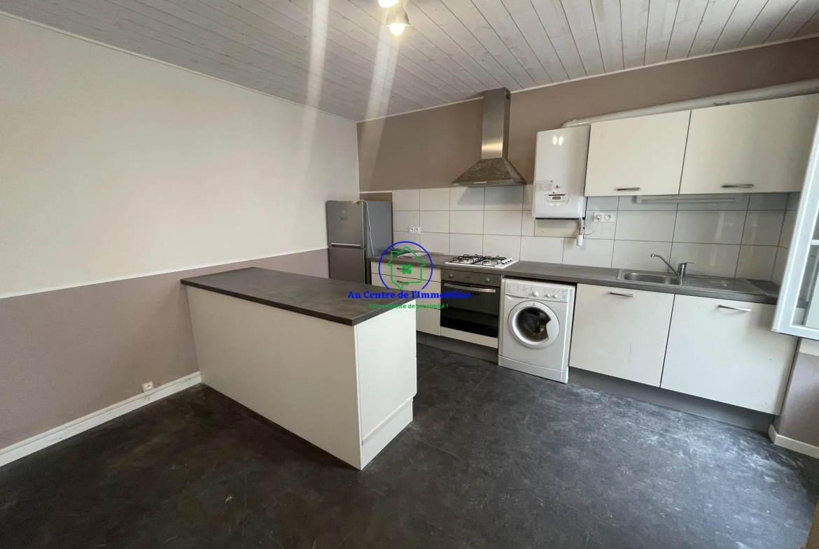 À vendre maison de ville à Agen proche gare – 3 pièces, 2 chambres 