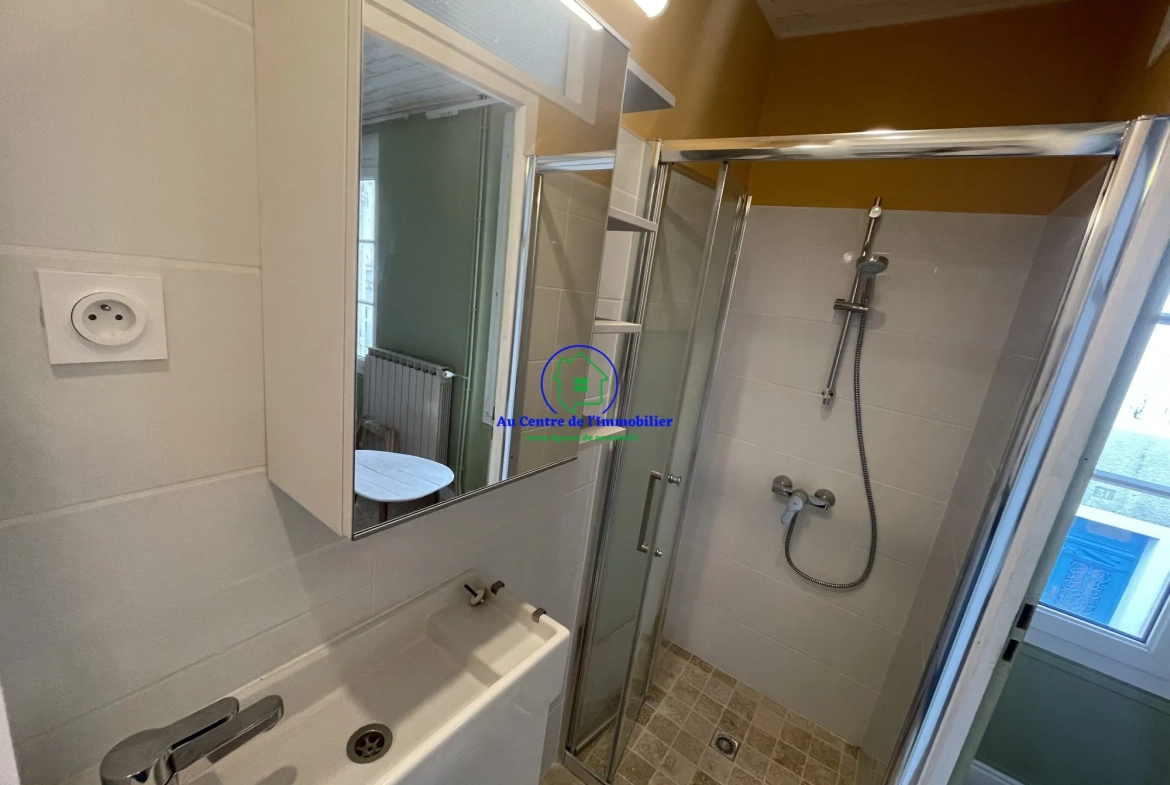 À vendre maison de ville à Agen proche gare – 3 pièces, 2 chambres 