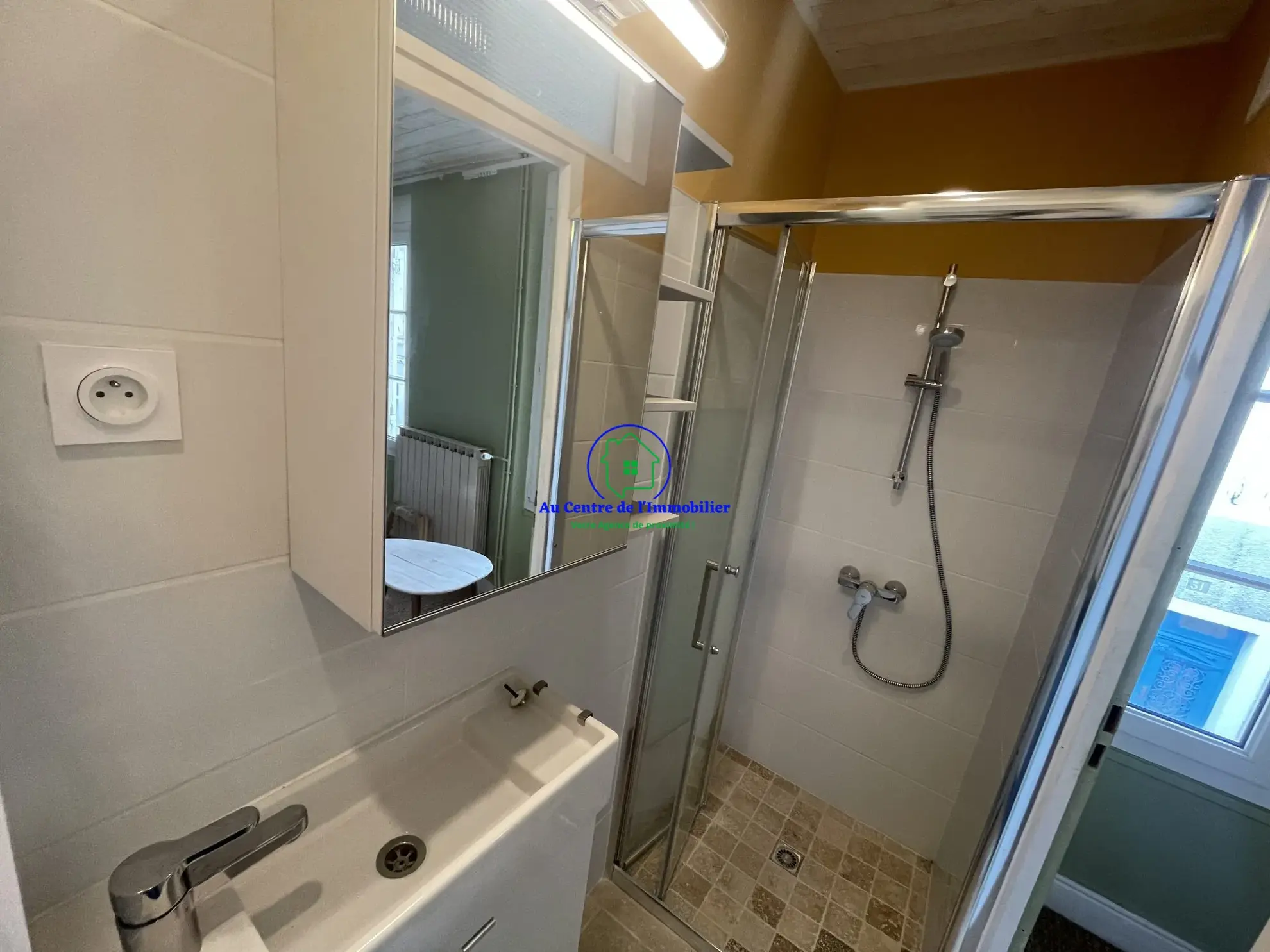 À vendre maison de ville à Agen proche gare – 3 pièces, 2 chambres 