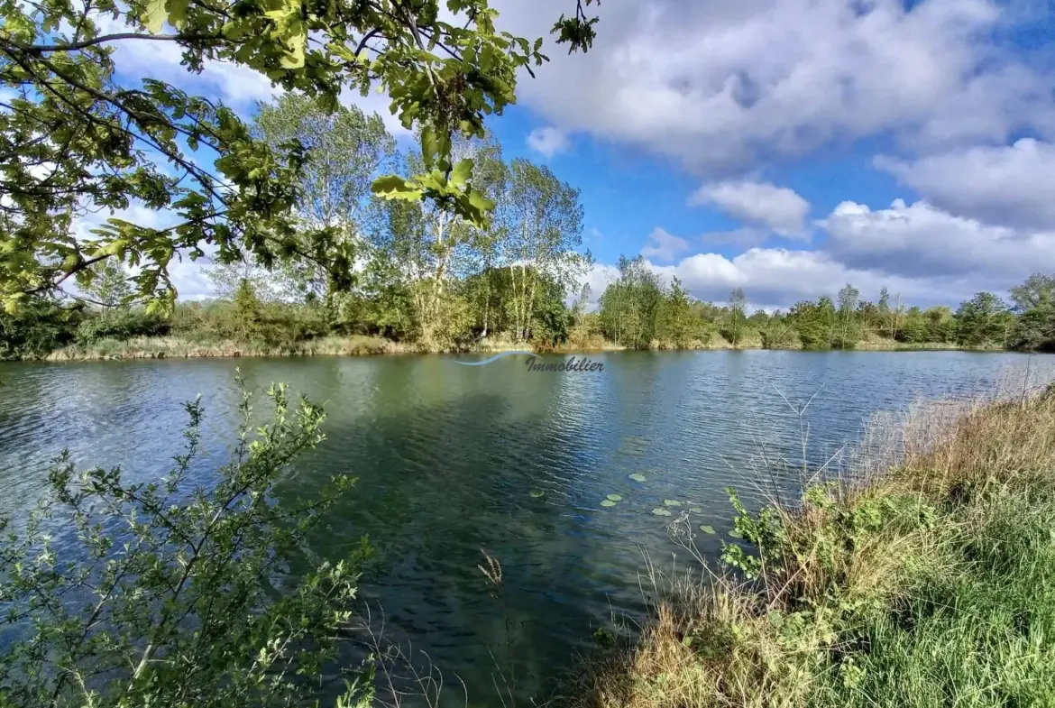 Terrain de 2,2 hectares avec étangs à Bucy-le-Long, idéal pour la détente et la pêche 