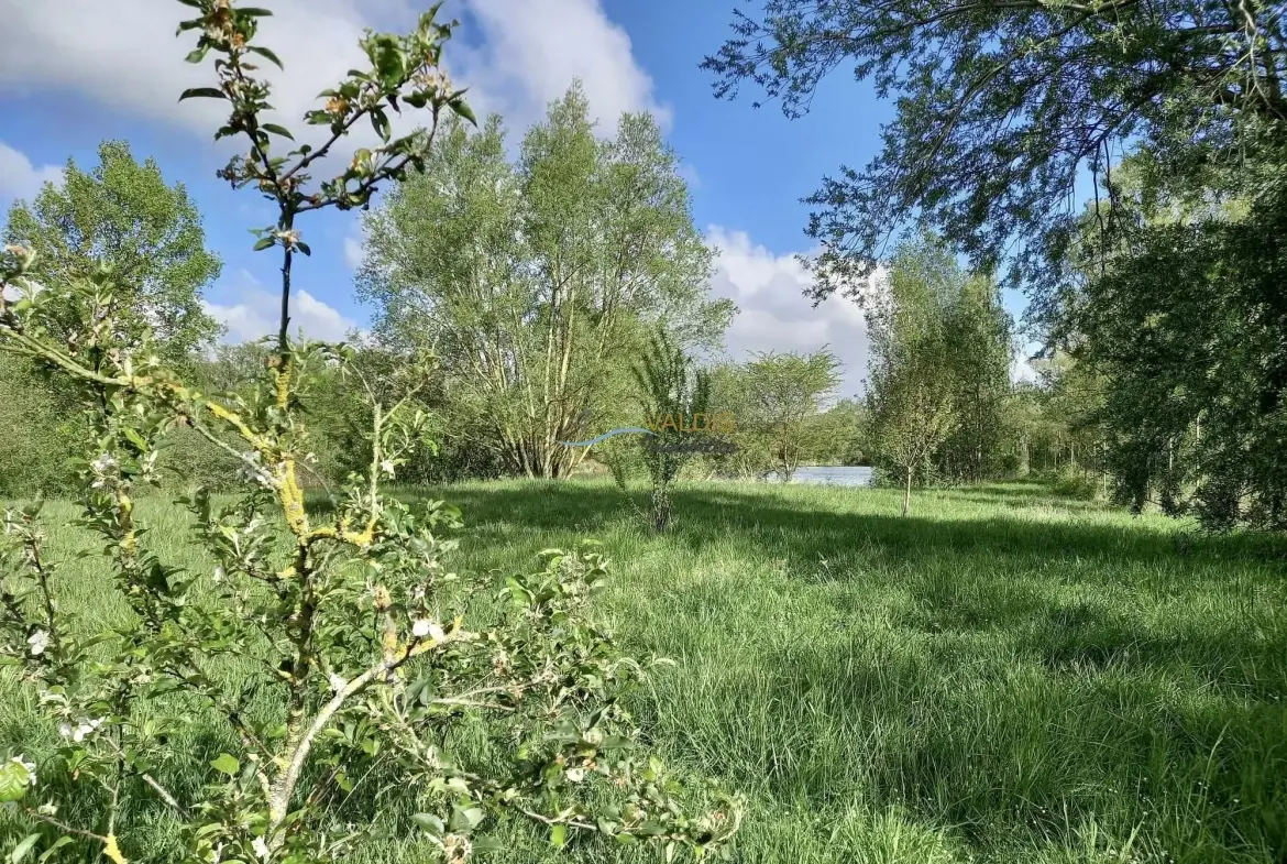 Terrain de 2,2 hectares avec étangs à Bucy-le-Long, idéal pour la détente et la pêche 