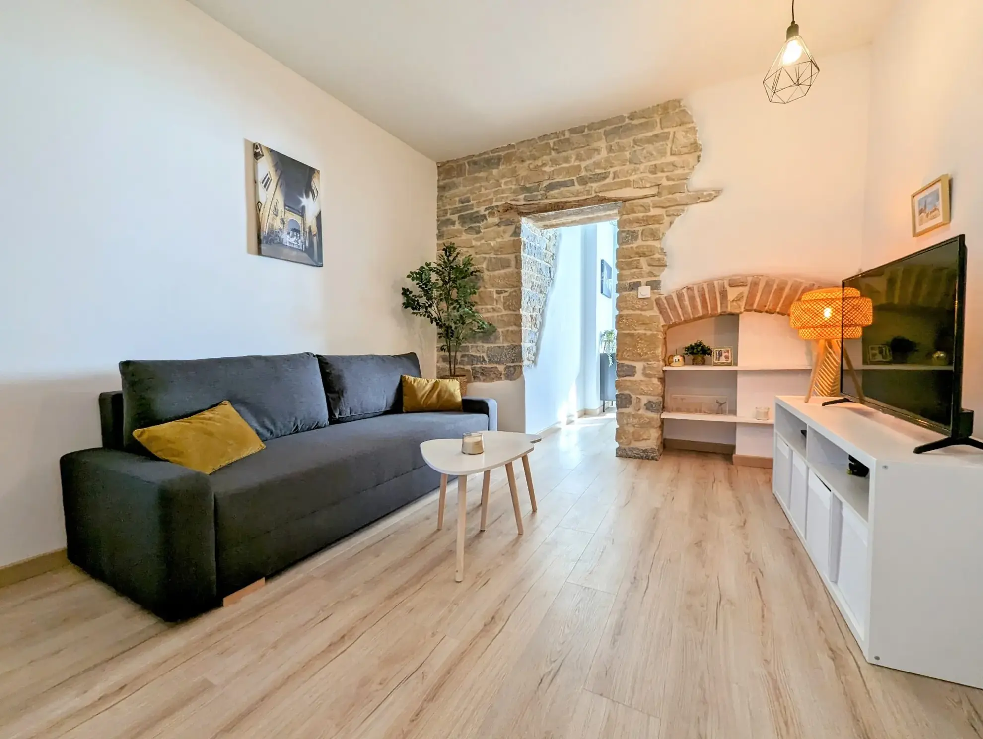 Investissement immobilier à Dijon - Appartement rénové avec forte rentabilité en centre-ville 