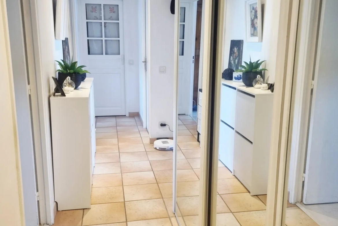 Appartement d'exception de 120 m2 avec vue panoramique à Martigues Ferrières 