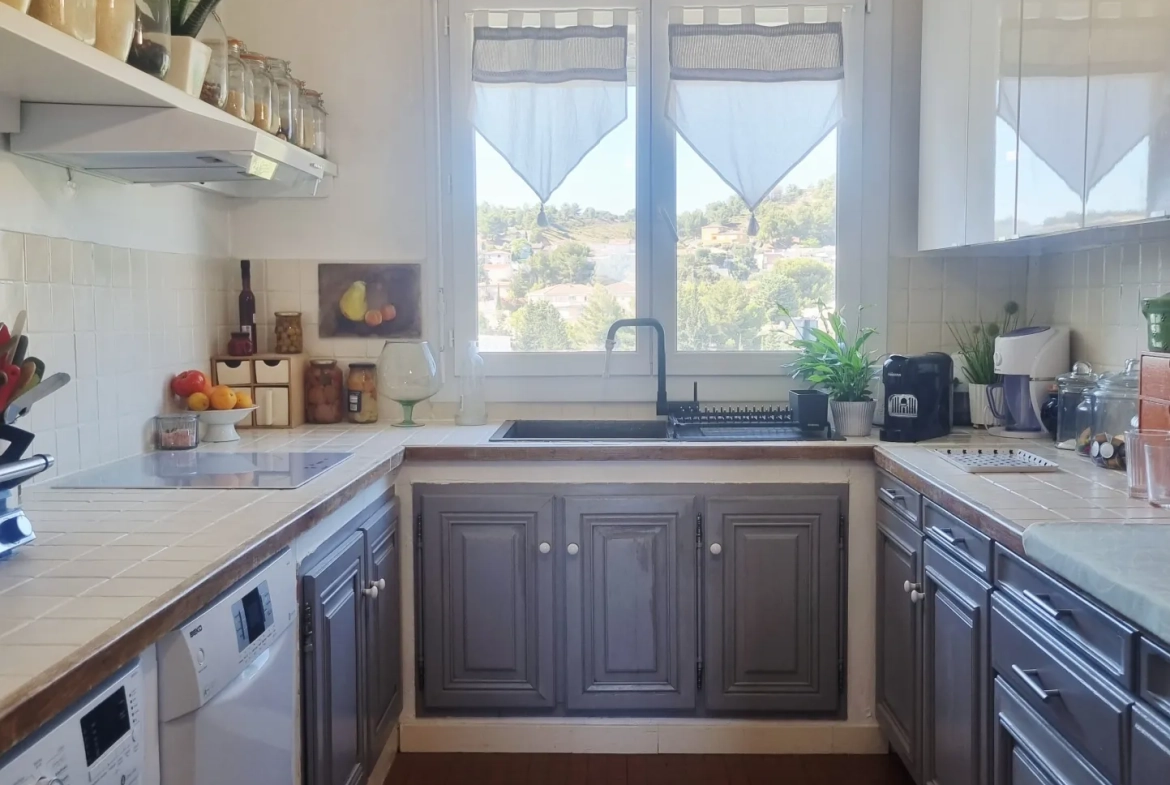 Appartement d'exception de 120 m2 avec vue panoramique à Martigues Ferrières 