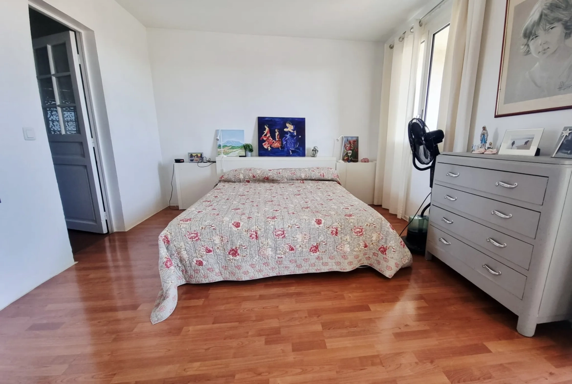 Appartement d'exception de 120 m2 avec vue panoramique à Martigues Ferrières 