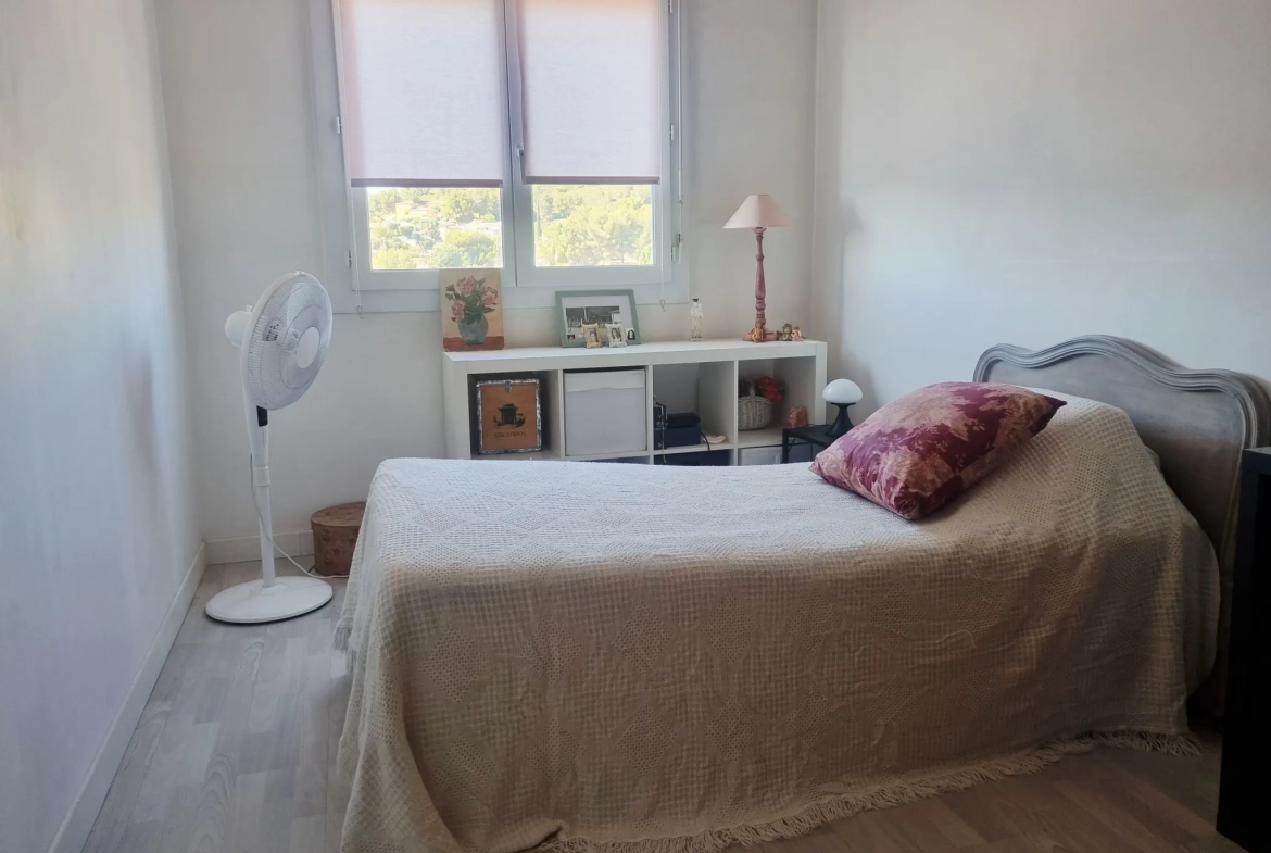 Appartement d'exception de 120 m2 avec vue panoramique à Martigues Ferrières 