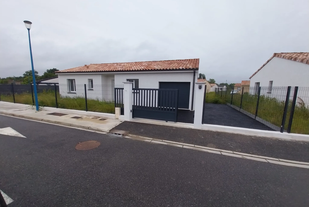 Maison neuve de 94 m² à Nègrepelisse avec garage et terrain clôturé 