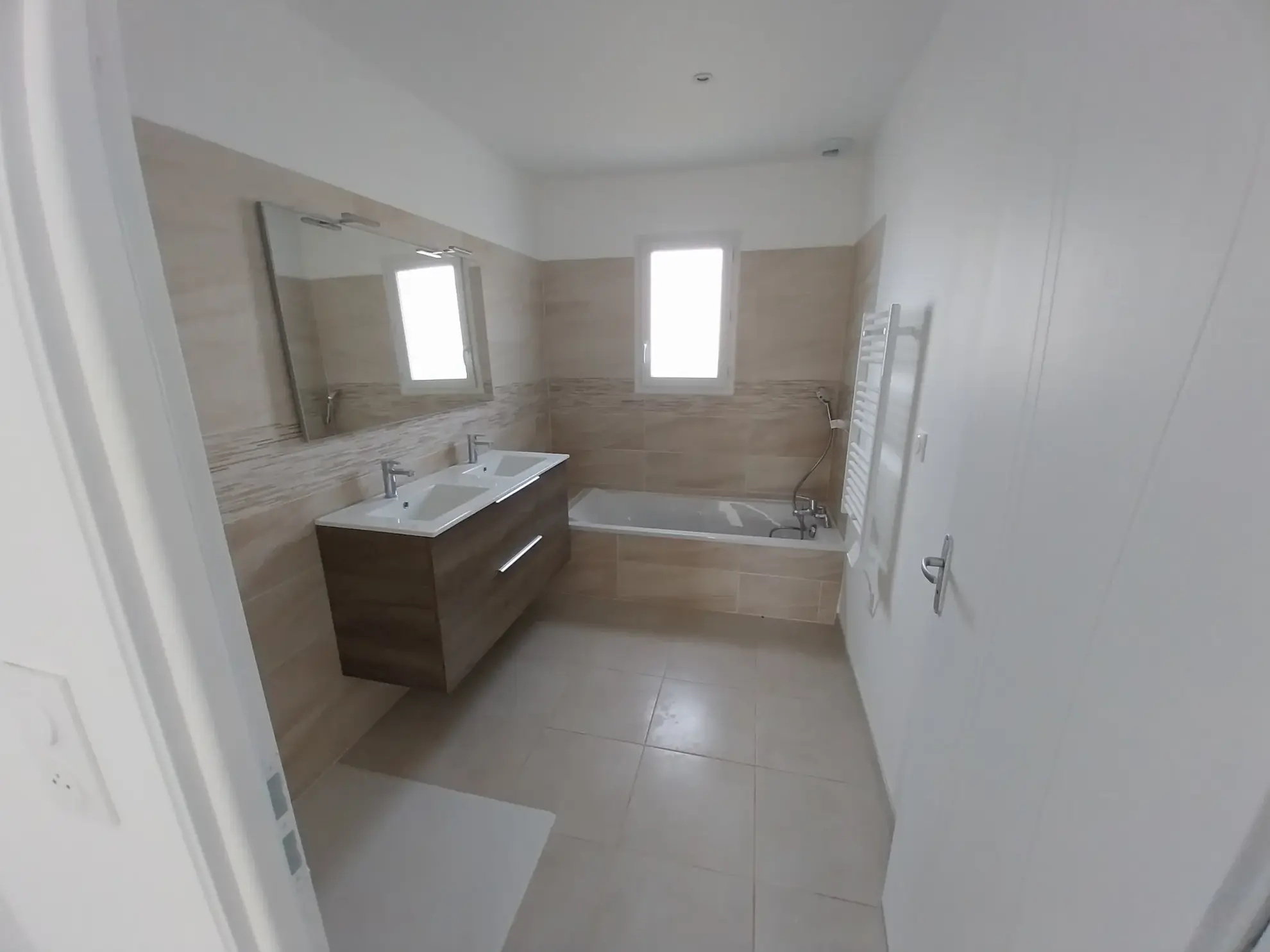 Maison neuve de 94 m² à Nègrepelisse avec garage et terrain clôturé 