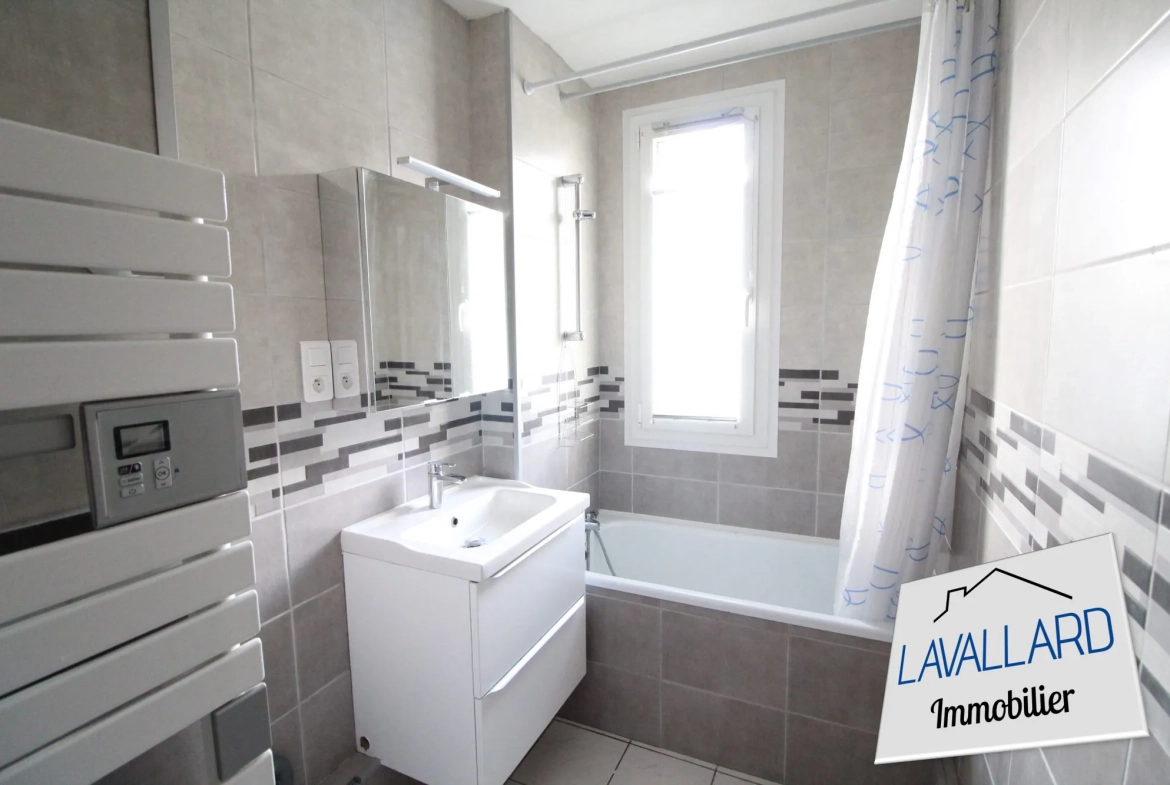 Appartement T2 lumineux à Doullens - 45,22 m² avec cave et parking 
