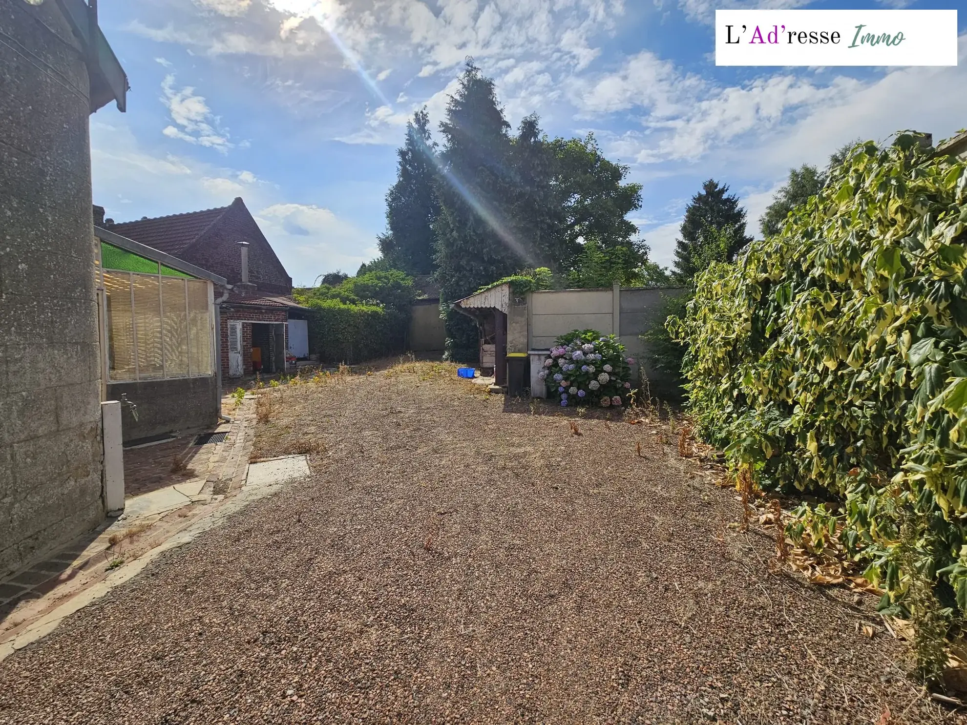 Maison à vendre à Boursies avec grand terrain et potentiel de rénovation 