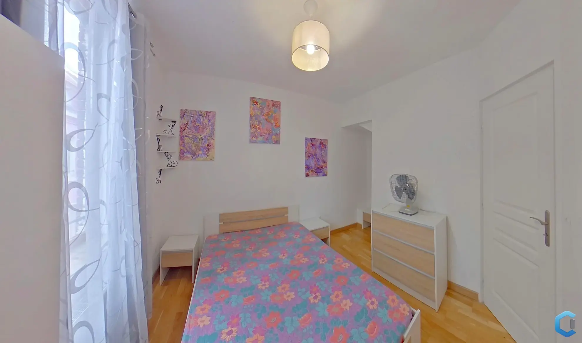 Maison de courée entièrement rénovée avec 3 chambres à Roubaix 