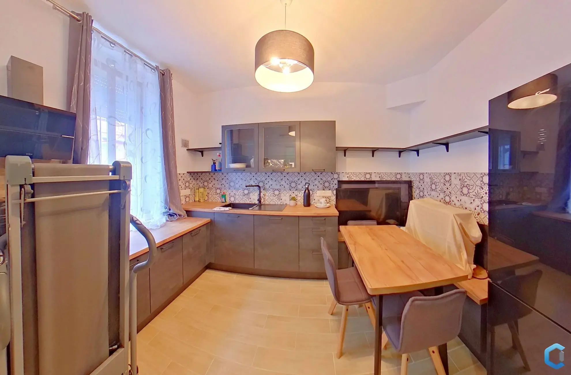 Maison de courée entièrement rénovée avec 3 chambres à Roubaix 