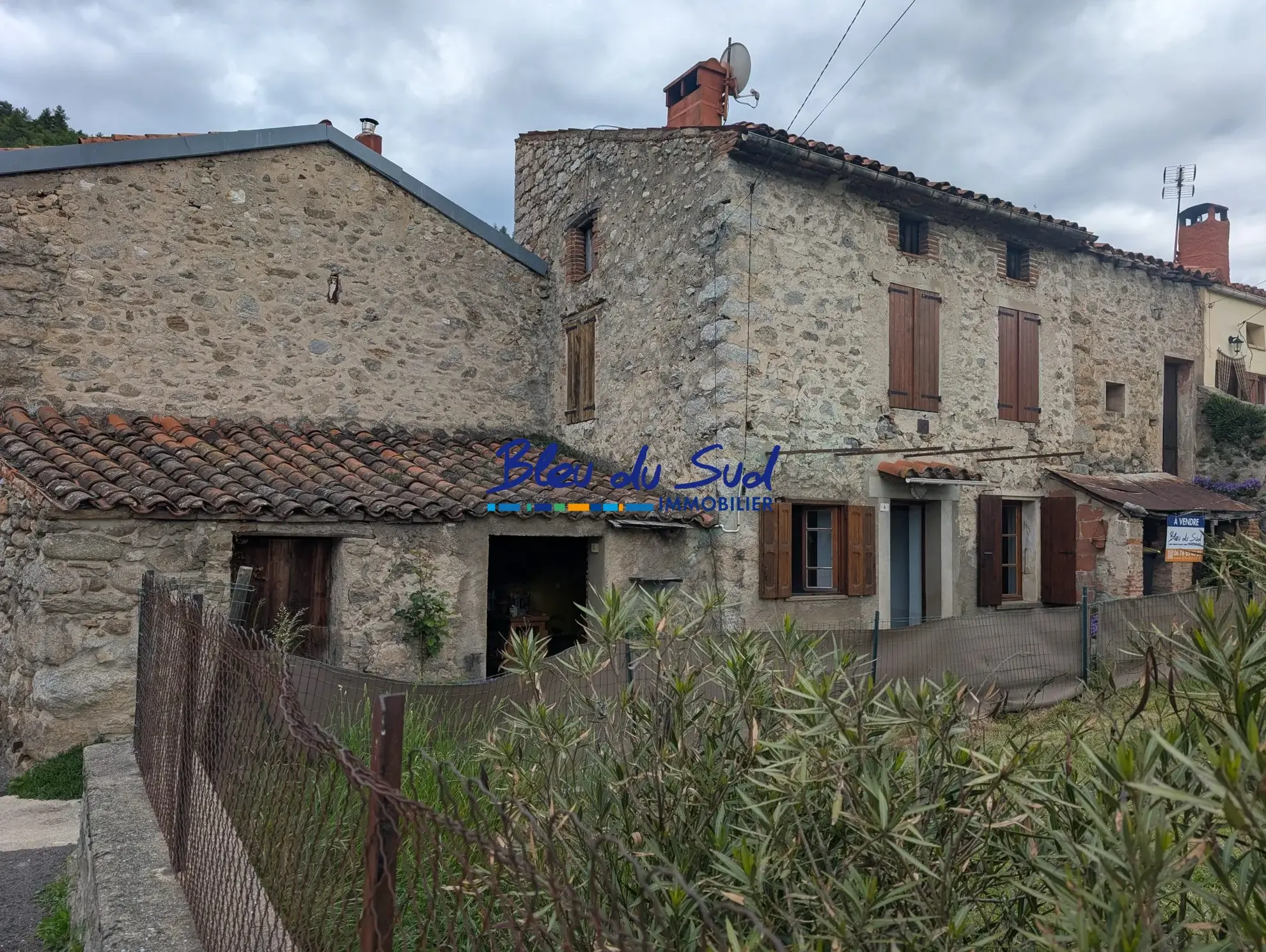 Maison de village lumineuse avec caves à Fuilla, projet de rénovation 