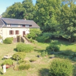 Longère morvandelle 187 m² avec terrain de 6381 m² à Villapourçon