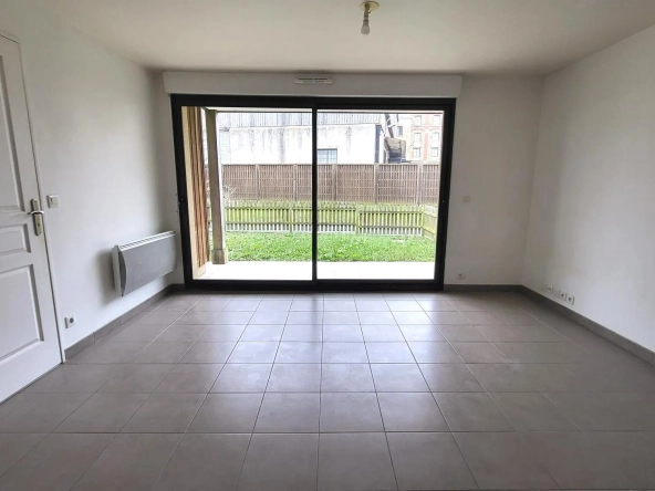 Charmant appartement 2 pièces avec jardin à Plaisir proche gare et commerces