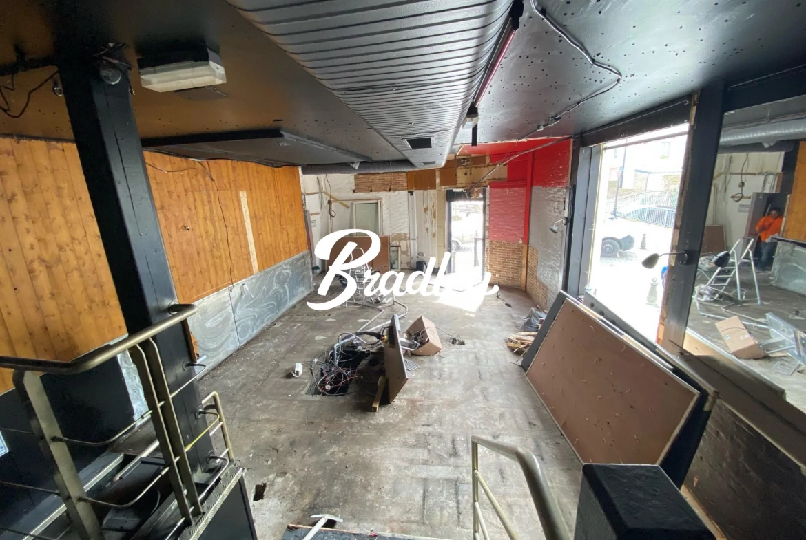 Murs commerciaux pour activité de restauration à Amiens - 157 m² 