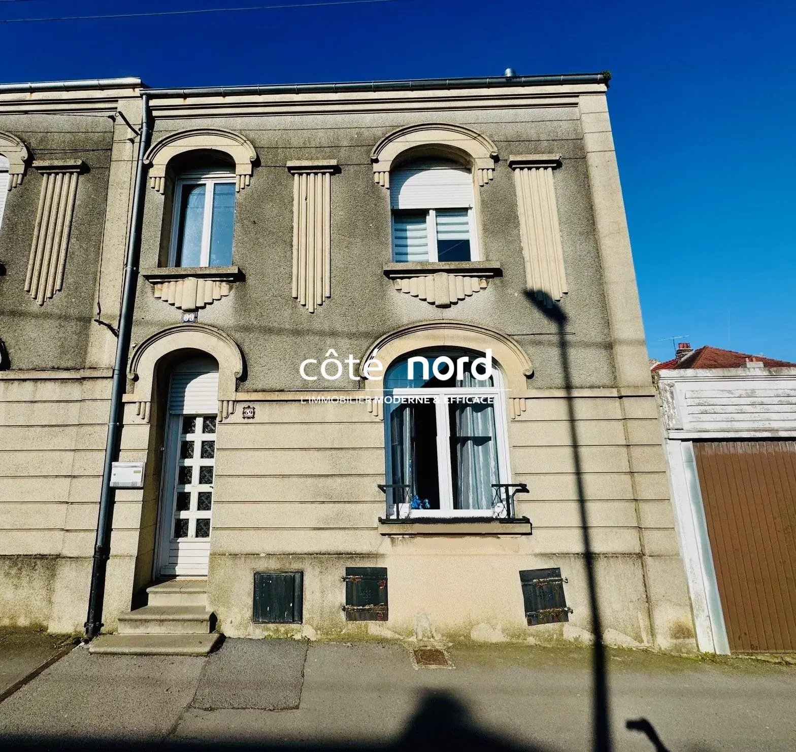 Maison de ville semi-individuelle à Caudry avec jardin et garage - 3 chambres 