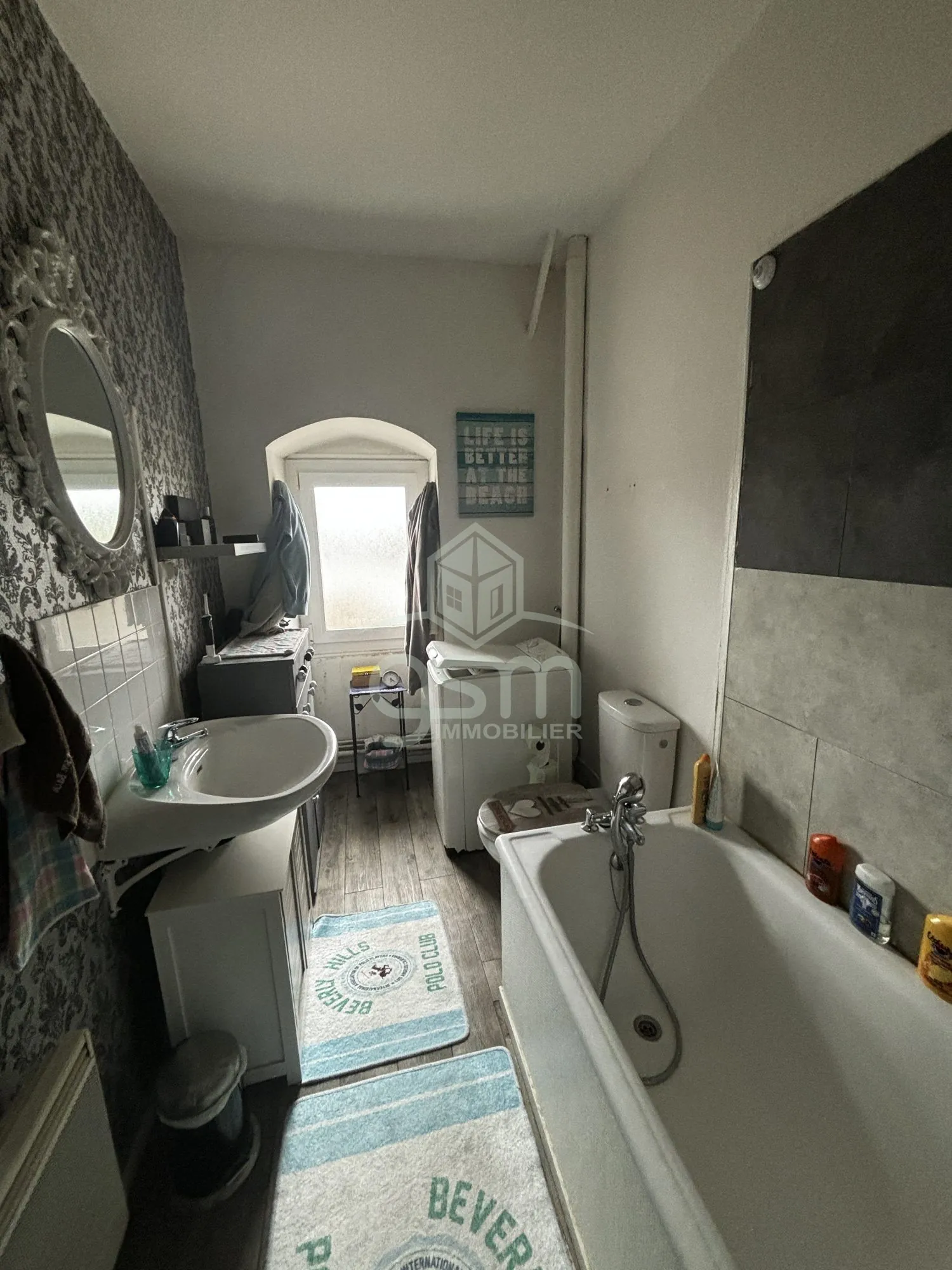 Maison de ville à Monts avec deux appartements indépendants - Investissement ou habitation 