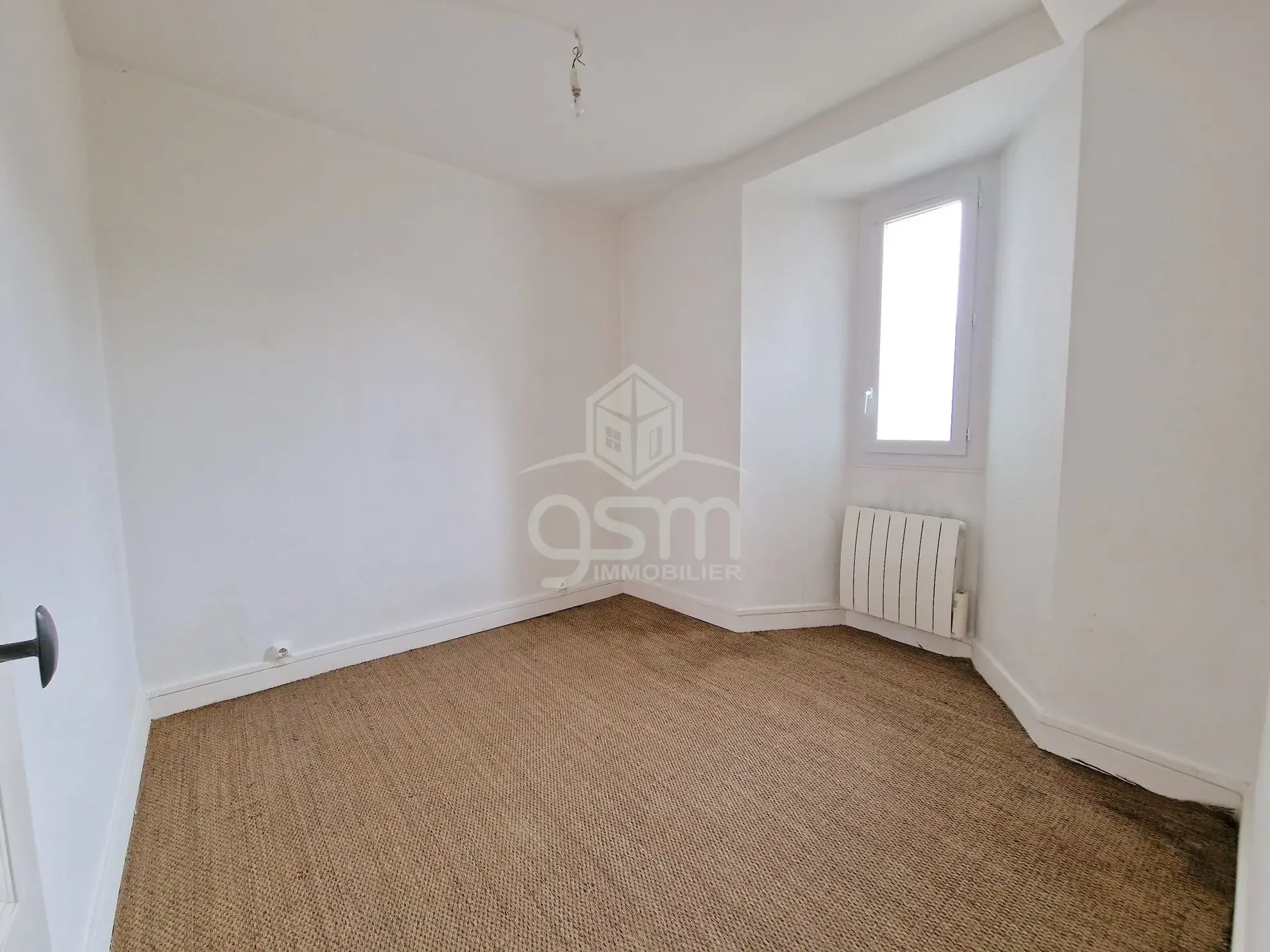 Maison de ville à Monts avec deux appartements indépendants - Investissement ou habitation 