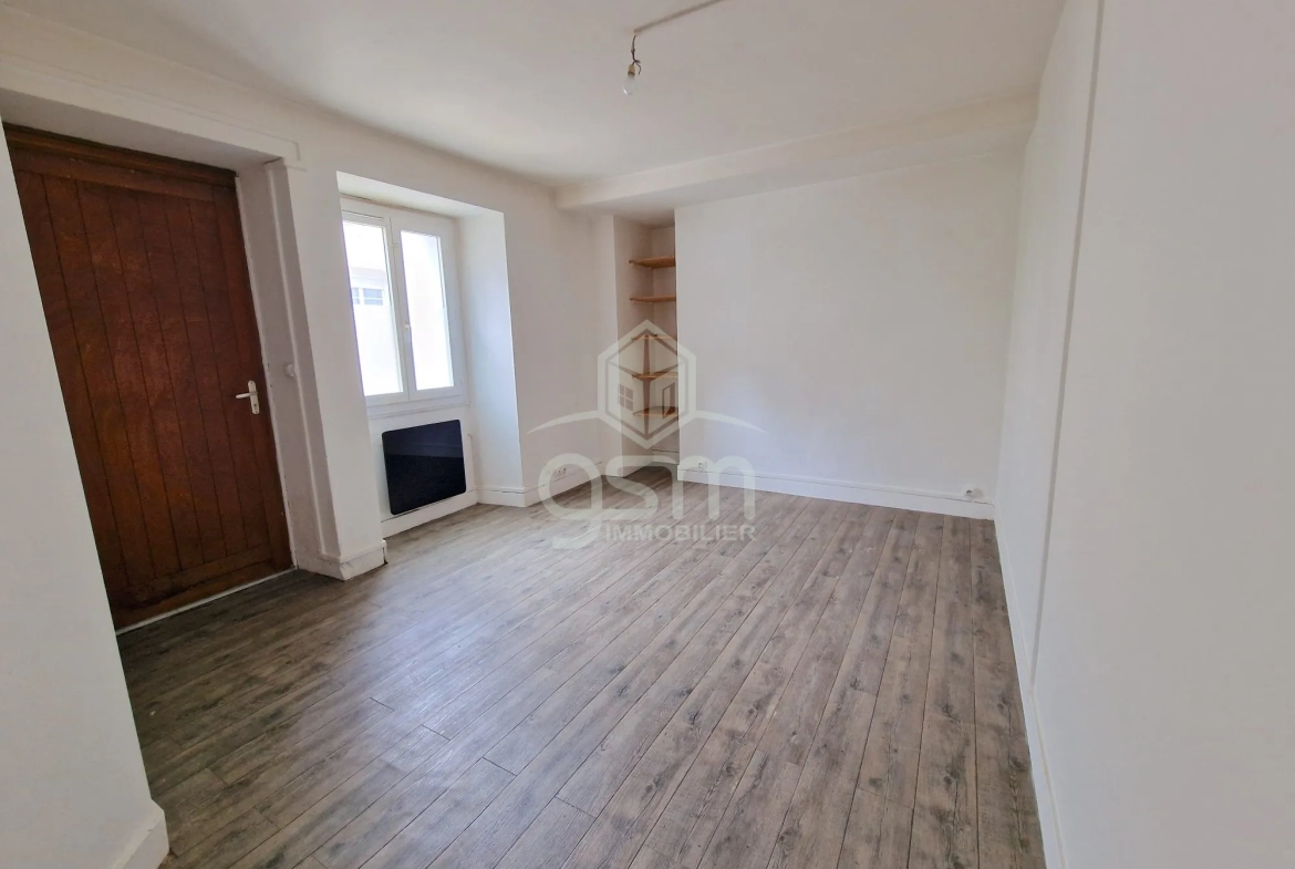 Maison de ville à Monts avec deux appartements indépendants - Investissement ou habitation 