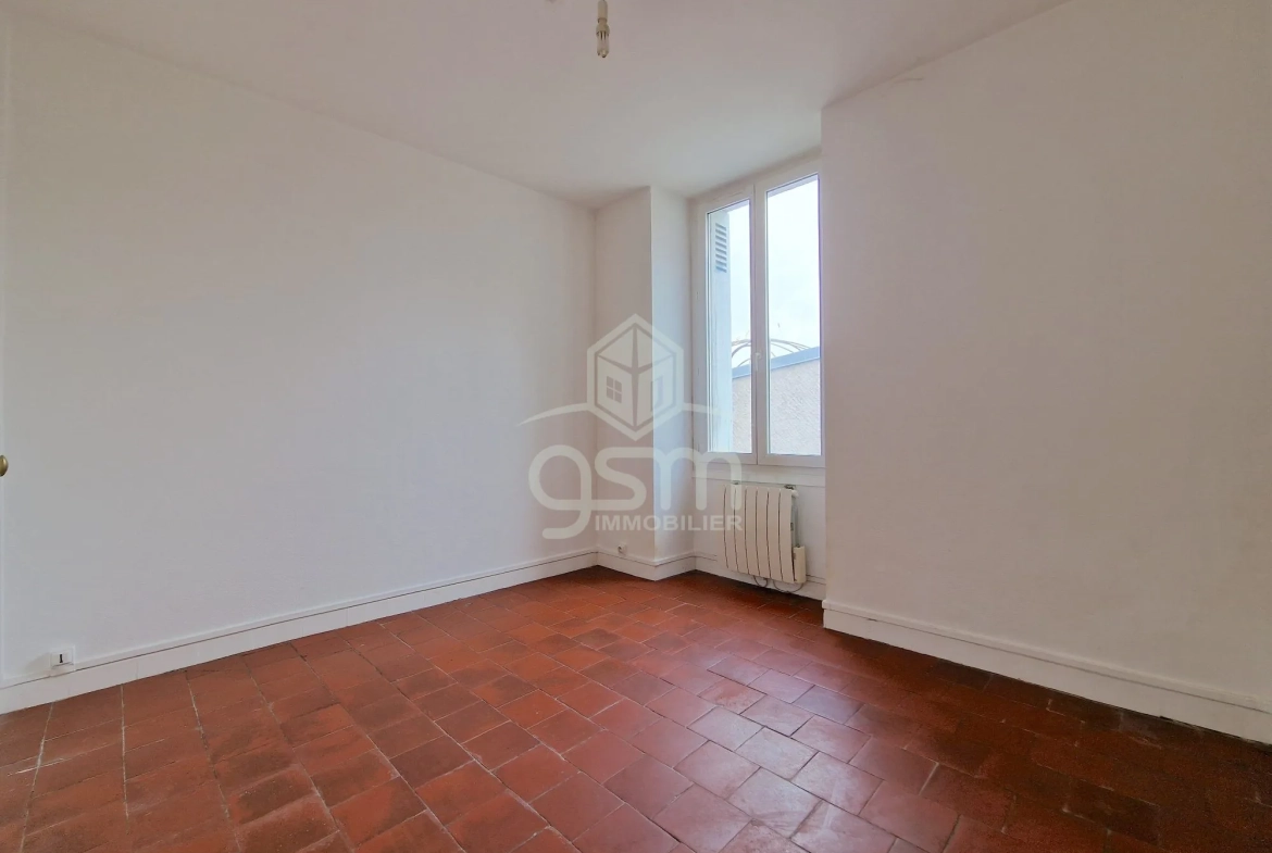 Maison de ville à Monts avec deux appartements indépendants - Investissement ou habitation 