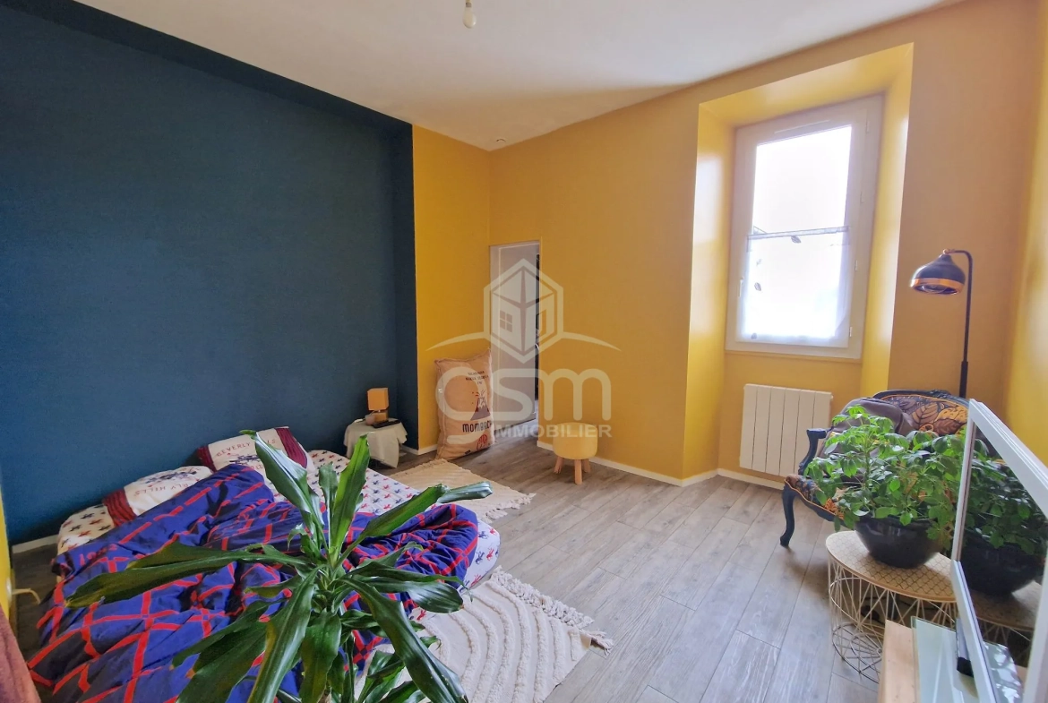 Maison de ville à Monts avec deux appartements indépendants - Investissement ou habitation 