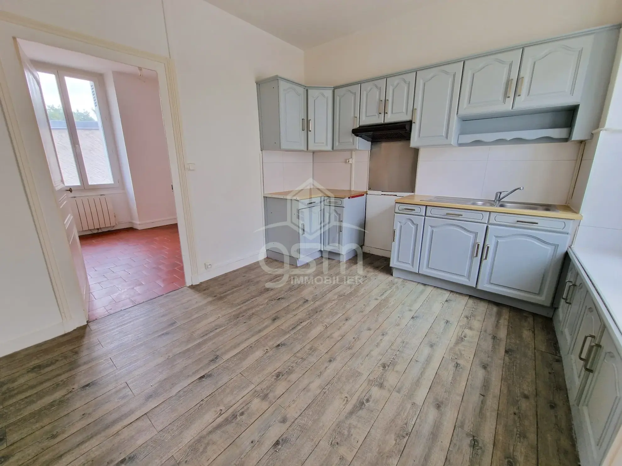 Maison de ville à Monts avec deux appartements indépendants - Investissement ou habitation 