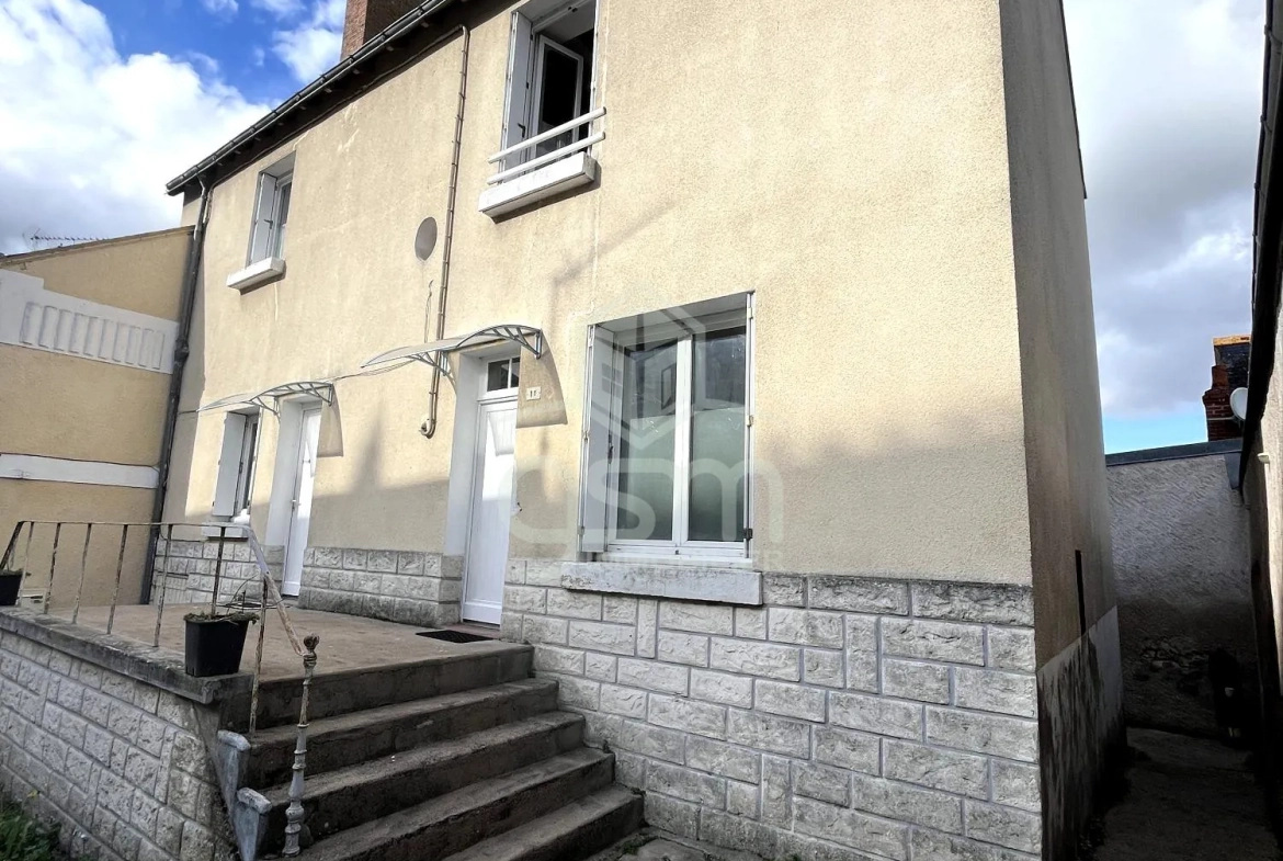 Maison de ville à Monts avec deux appartements indépendants - Investissement ou habitation 
