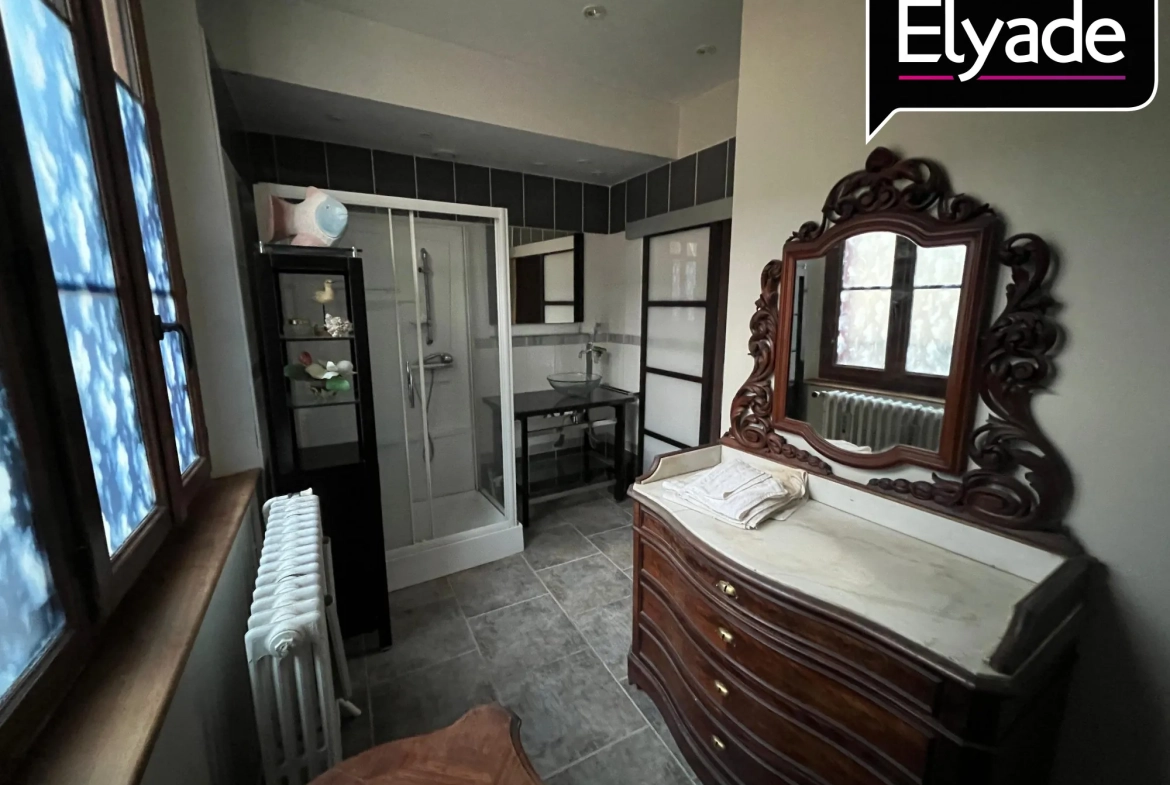 La salle d'eau  Maison à vendre à Saint Mards en Othe - 139 m², 3 chambres, emplacement central 