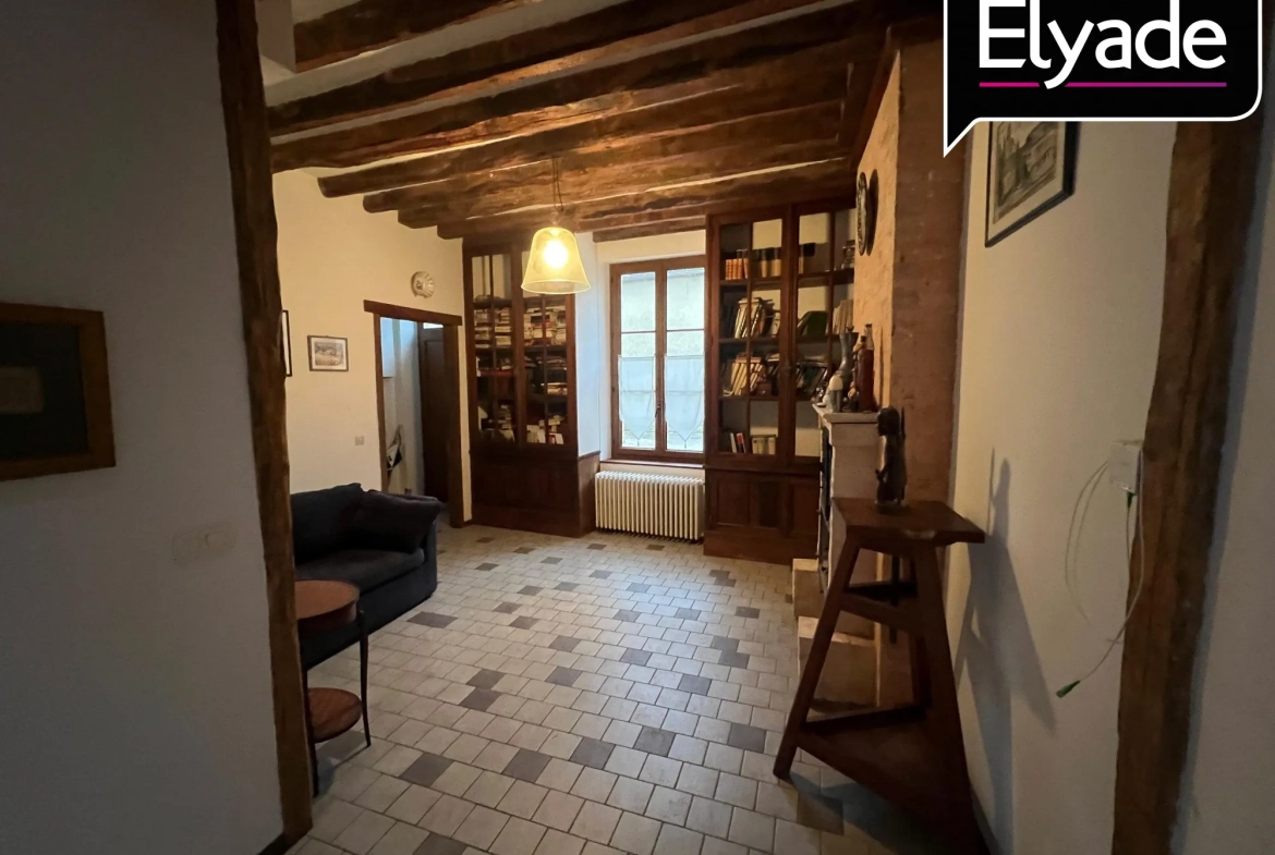Salon Maison à vendre à Saint Mards en Othe - 139 m², 3 chambres, emplacement central 