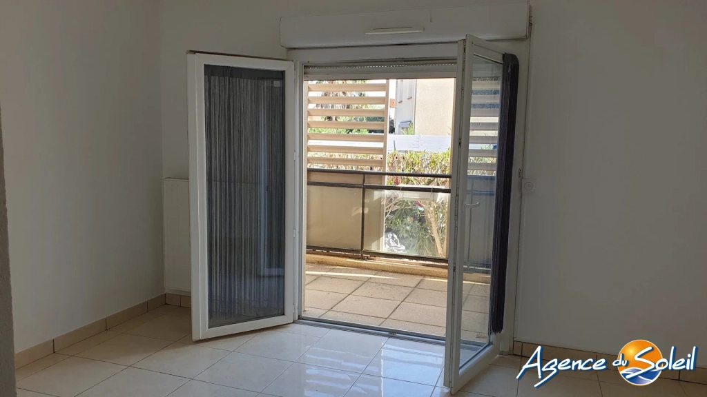 Appartement T1 avec terrasse et parking à Saint-Laurent-de-la-Salanque