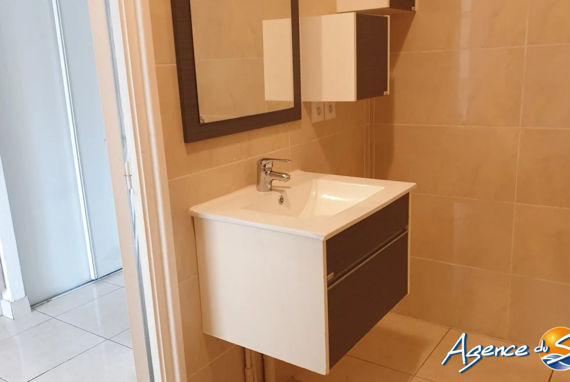 Appartement T1 avec terrasse et parking à Saint-Laurent-de-la-Salanque 