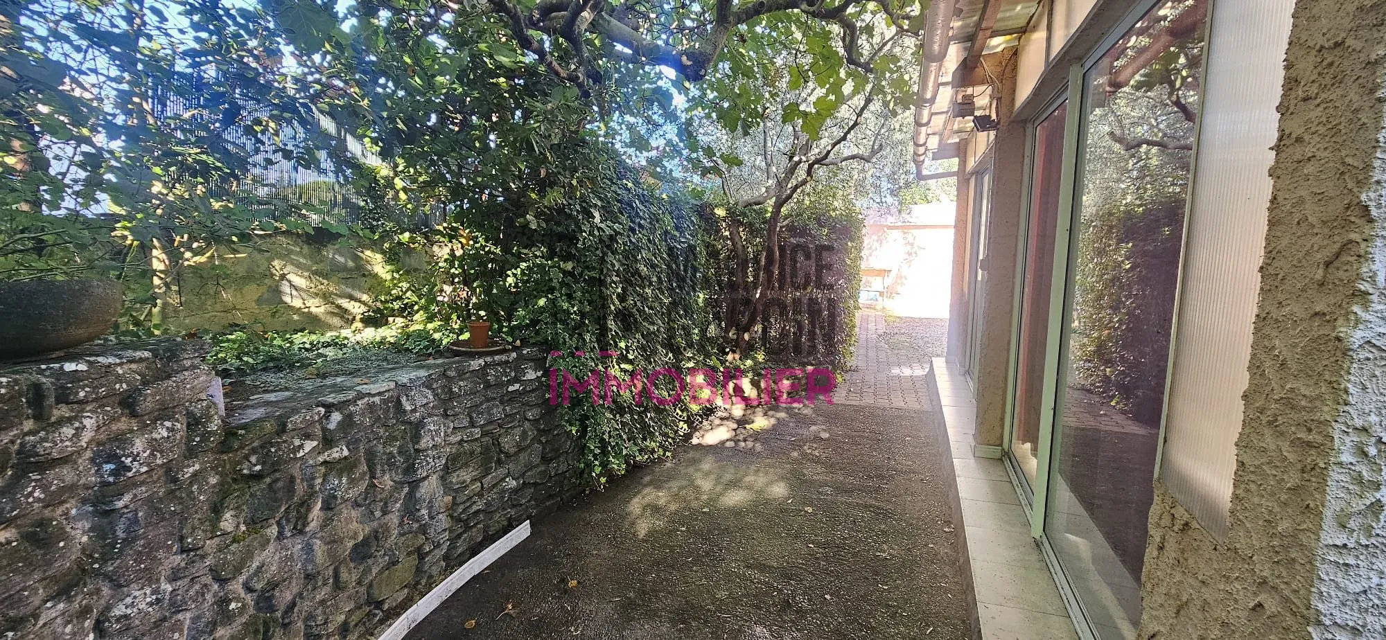 Maison en viager occupé à vendre à Carpentras, 4 chambres, jardin, investissez durablement 