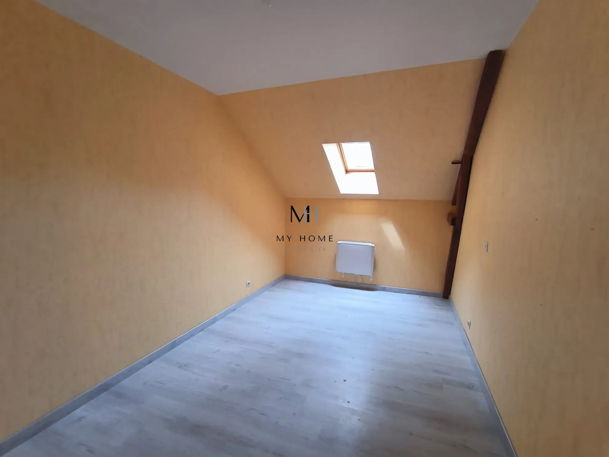 Longère à vendre à Saint-Pierre-des-Nids - 4 chambres, terrain clos et garage 