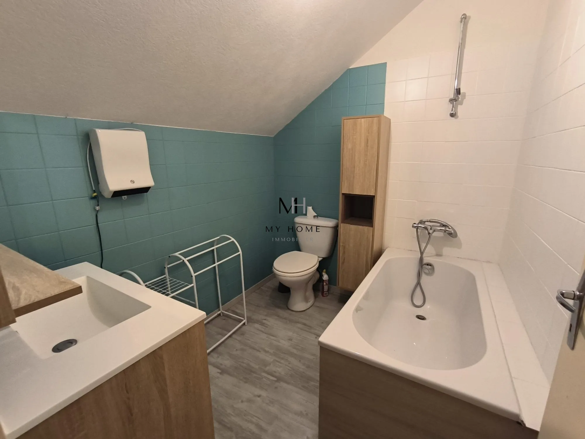 Longère à vendre à Saint-Pierre-des-Nids - 4 chambres, terrain clos et garage 
