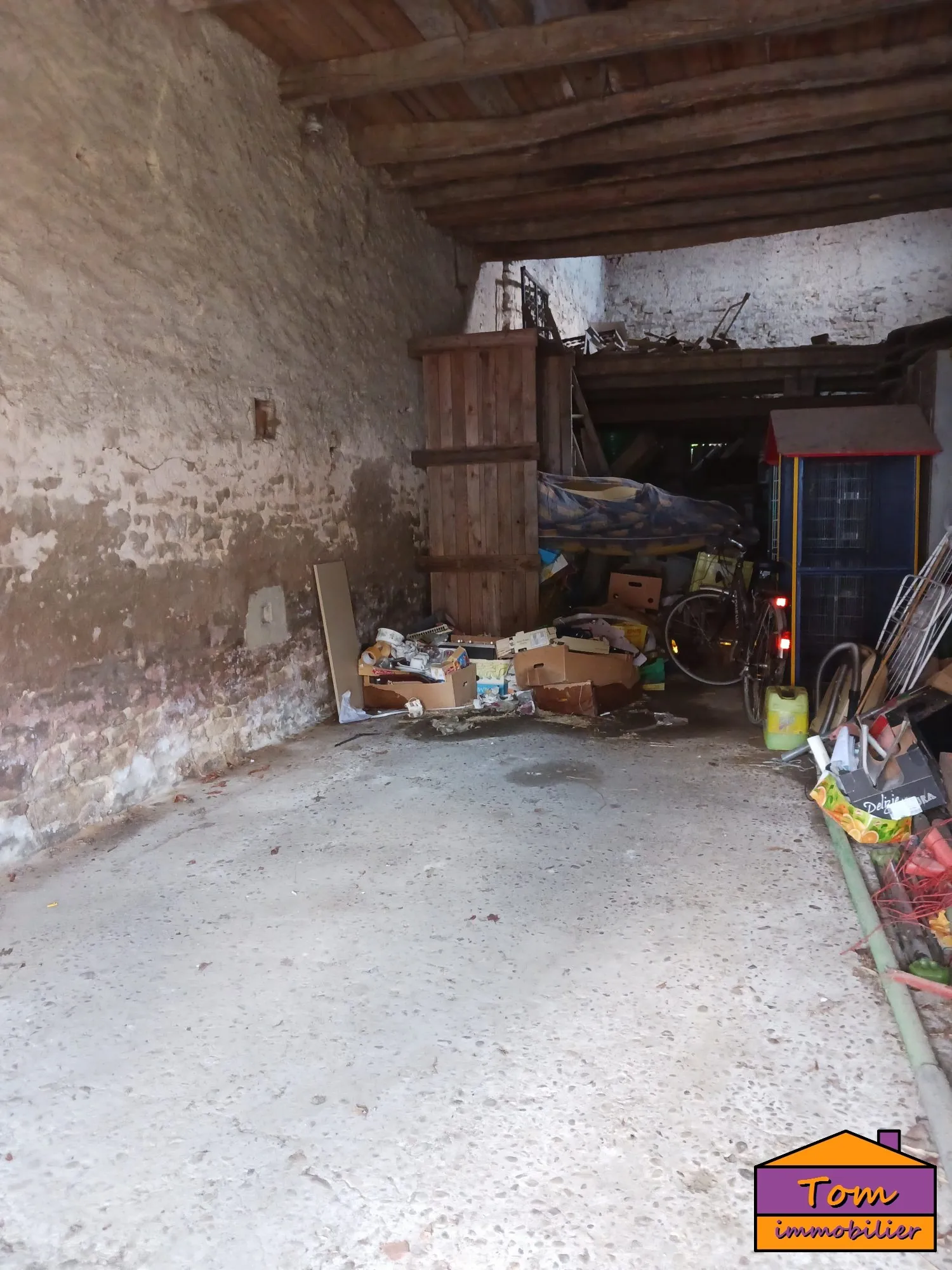 Maison de campagne à rénover avec jardin à Veckersviller - 90 m² 