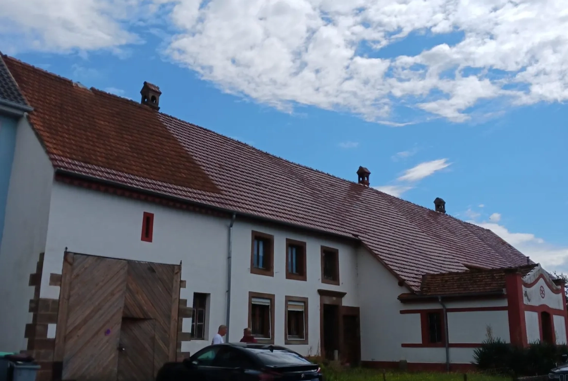 Maison de campagne à rénover avec jardin à Veckersviller - 90 m² 
