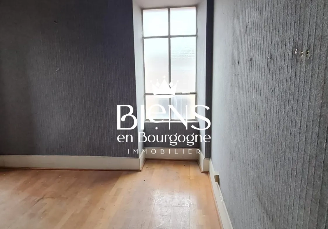 Appartement T2 à rénover au centre de Chalon-sur-Saône – Opportunité rare 