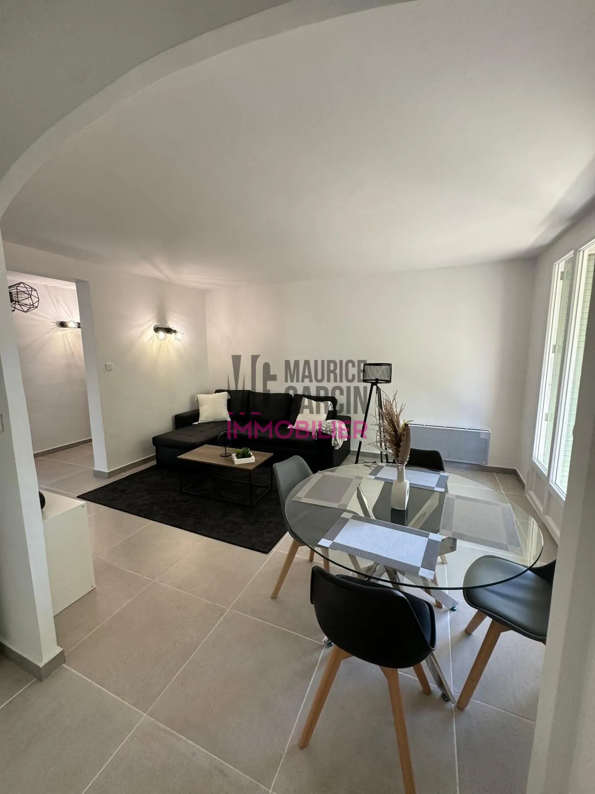 Appartement T3 rénové avec balcon, cave et garage à Avignon 