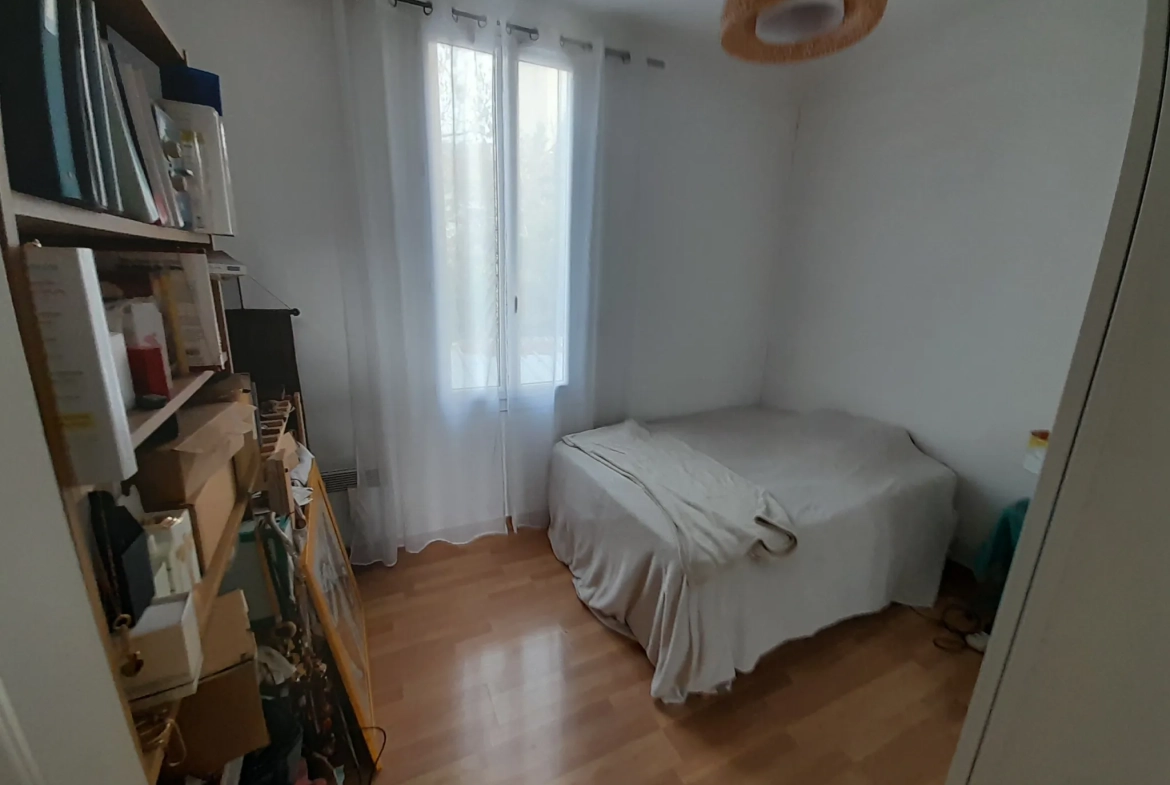 Investissement locatif à Toulon - T2 dernier étage loué dans quartier calme 