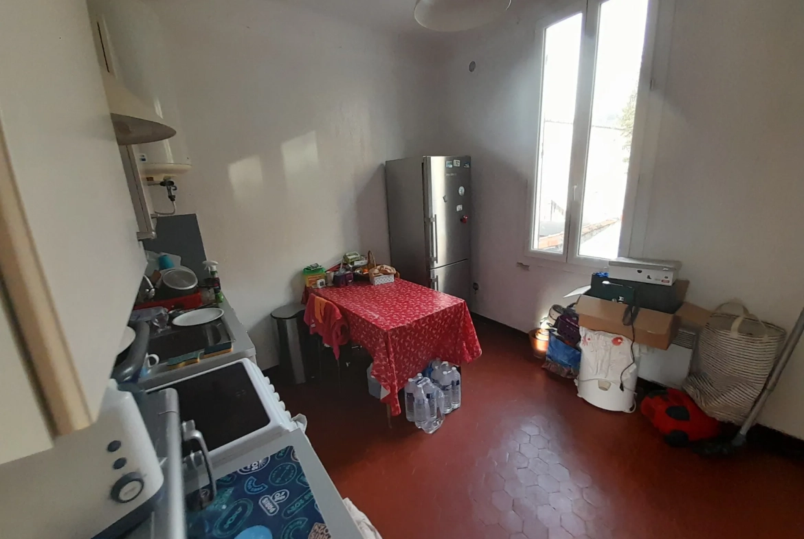 Investissement locatif à Toulon - T2 dernier étage loué dans quartier calme 