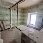 Bureau à rénover de 44 m² à Millau, emplacement idéal pour transformation en logement