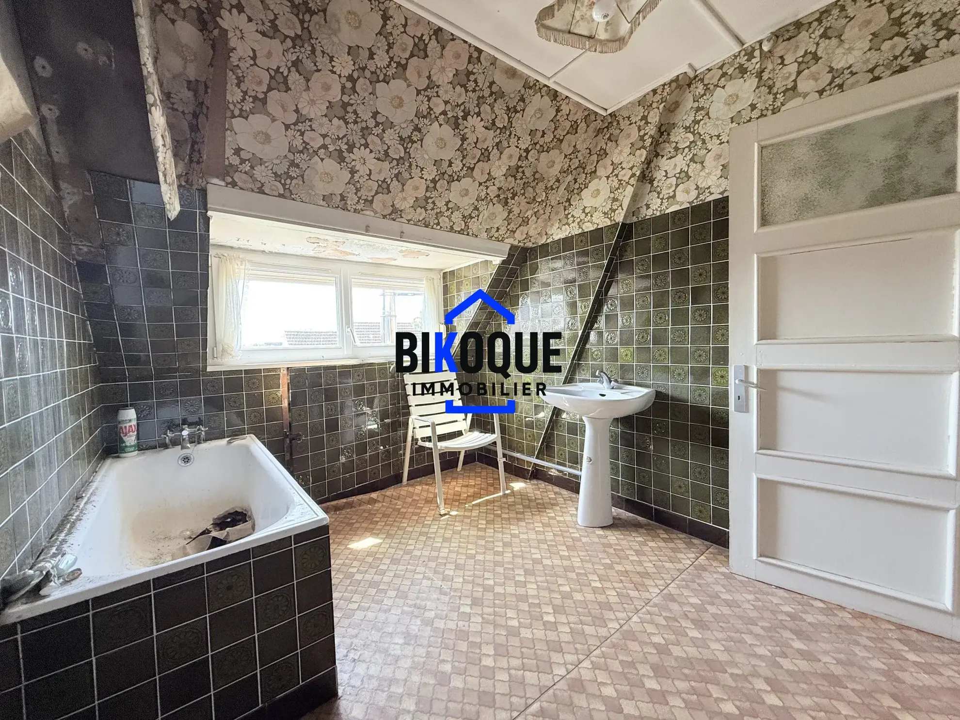 Maison à rénover aux Moëres avec jardin plein sud et potentiel élevé 