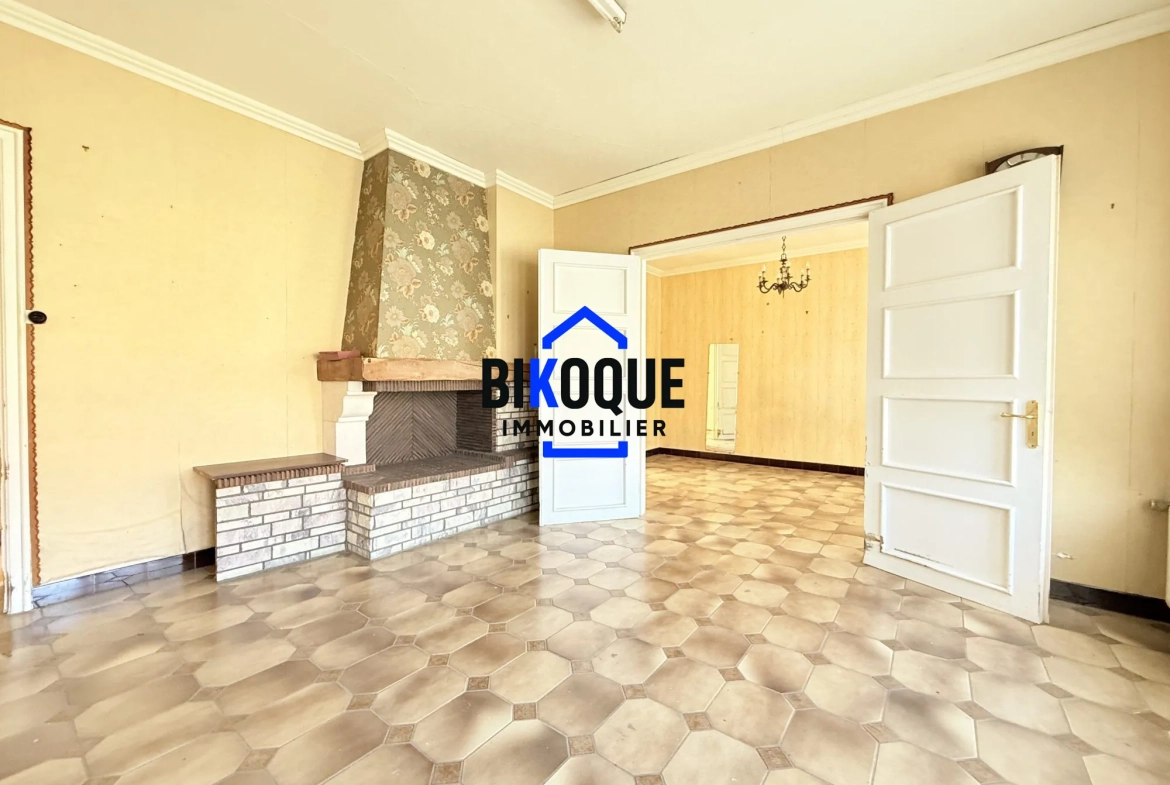 Maison à rénover aux Moëres avec jardin plein sud et potentiel élevé 