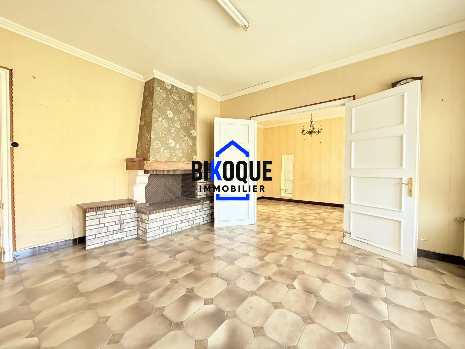 Maison à rénover aux Moëres avec jardin plein sud et potentiel élevé 