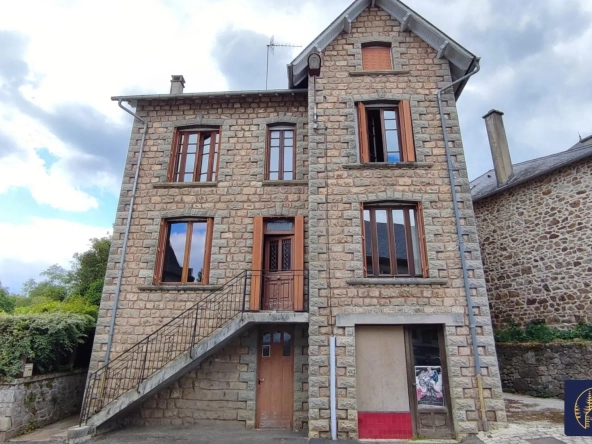 Charmante maison de village à Sérandon en Haute-Corrèze avec jardin et possibilité d'aménagement