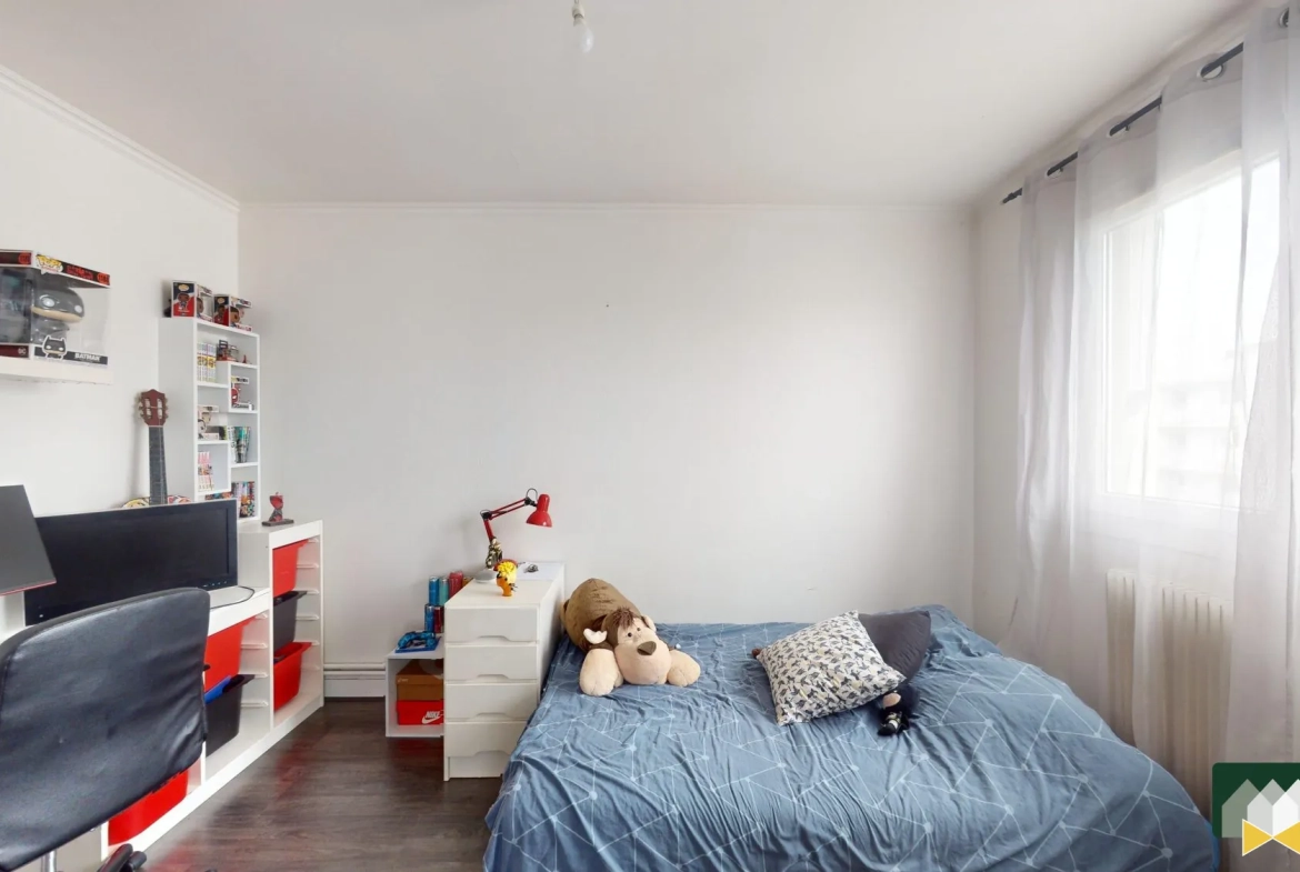 Appartement T4 avec balcon, garage à Lucé - Calme et bien situé 