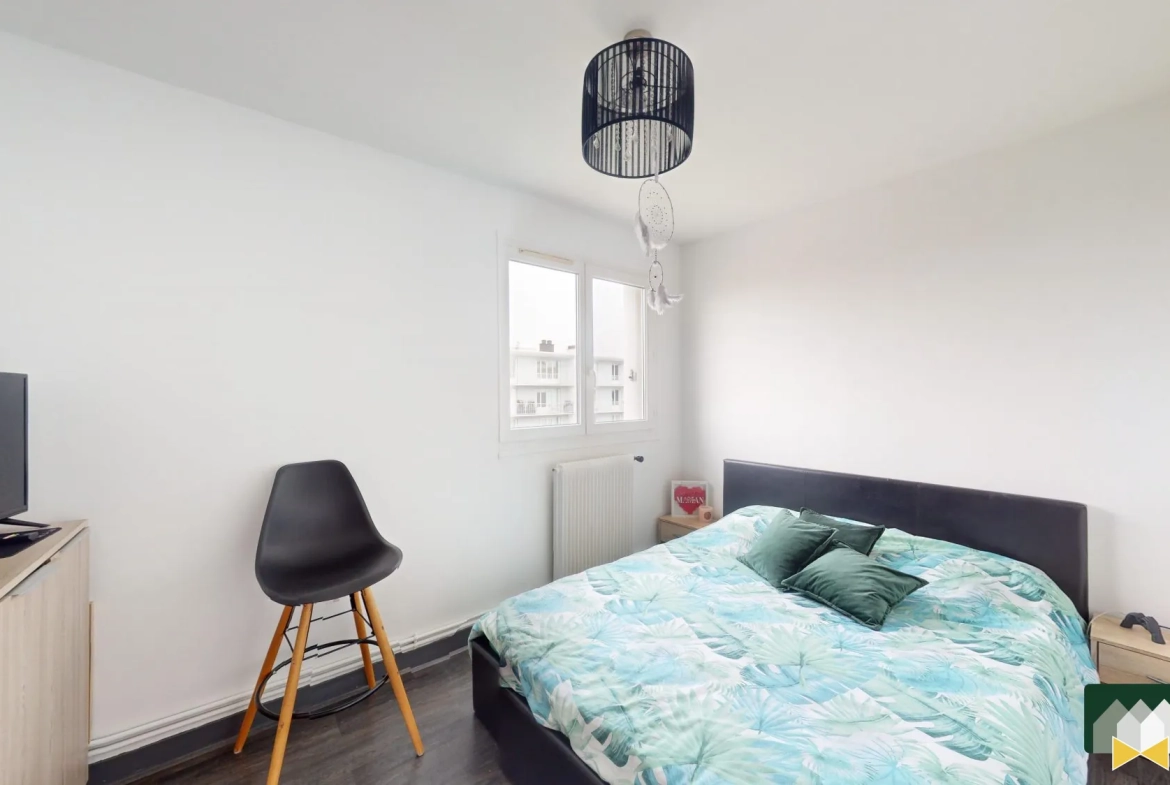 Appartement T4 avec balcon, garage à Lucé - Calme et bien situé 